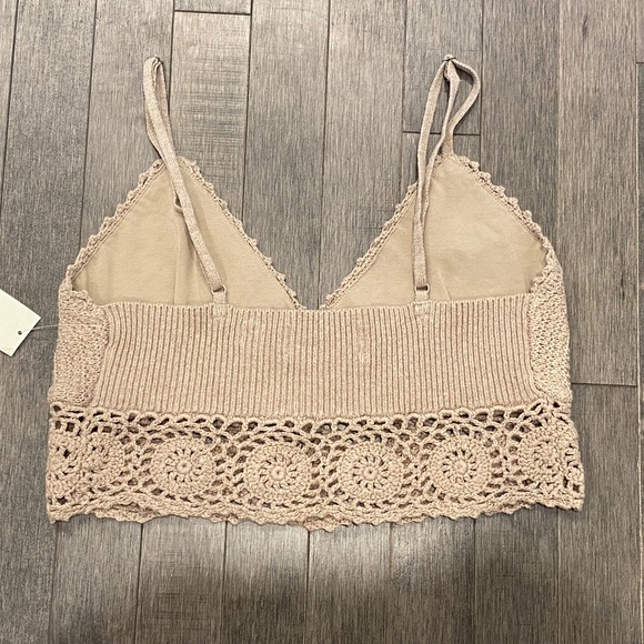NWT Abercrombie & Fitch Crochet Crop Bra Top - Picture 3 of 6